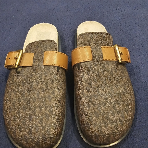 MK Leather Brown Patterned Slip-On Clogs with Buckle - Picture 1 of 3